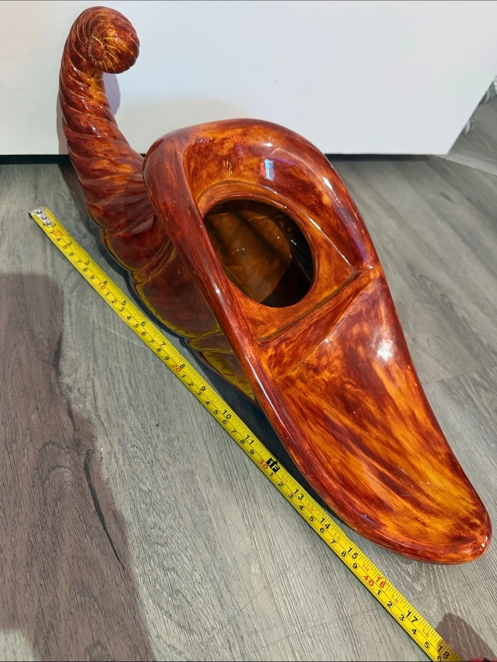 Vintage Marbled Amber Ceramic Cornucopia Vase | 1975 Horn of Plenty Harvest 💕